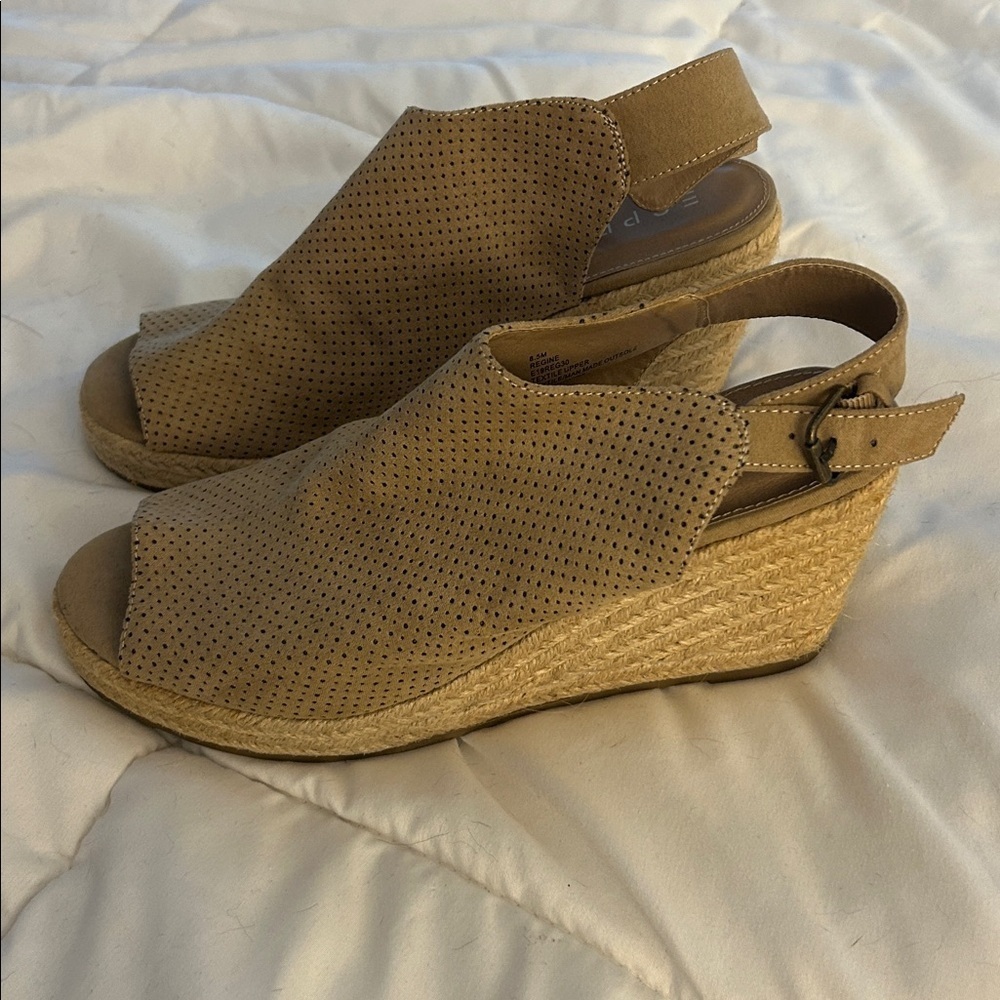 ESPRIT Wedge suede open toed sandal size 8 1/2 heel buckle